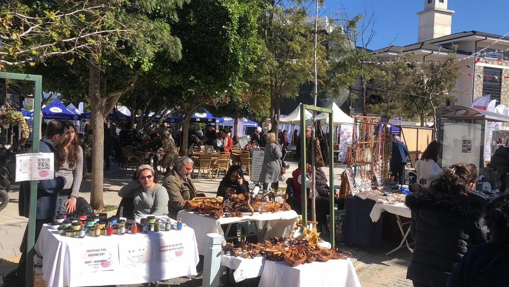 Geleneksel Datça Badem Çiçeği Festivali başladı
