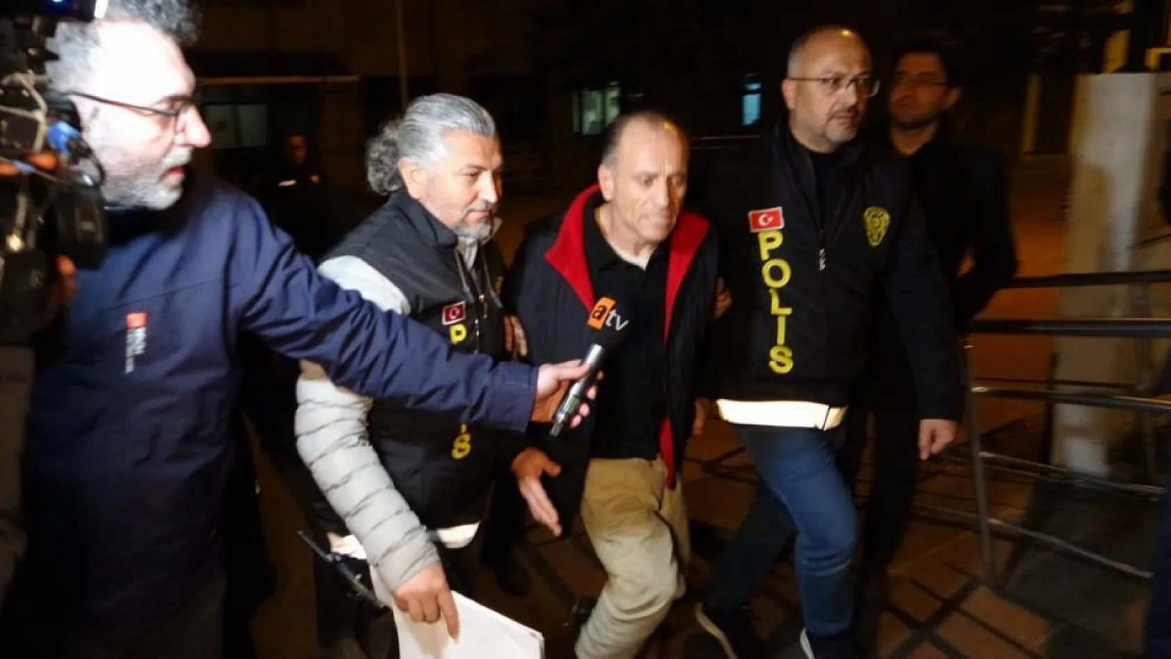Avusturya'da yaşayan çifti 31 bin 960 euro dolandıran üfürükçüler tutuklandı