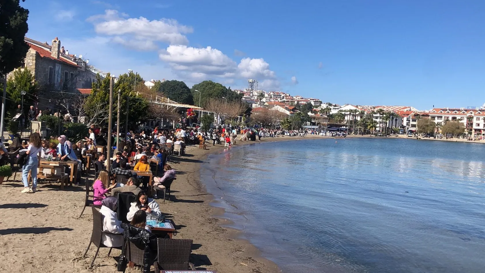Datça'da festival yoğunluğu sahillere taştı