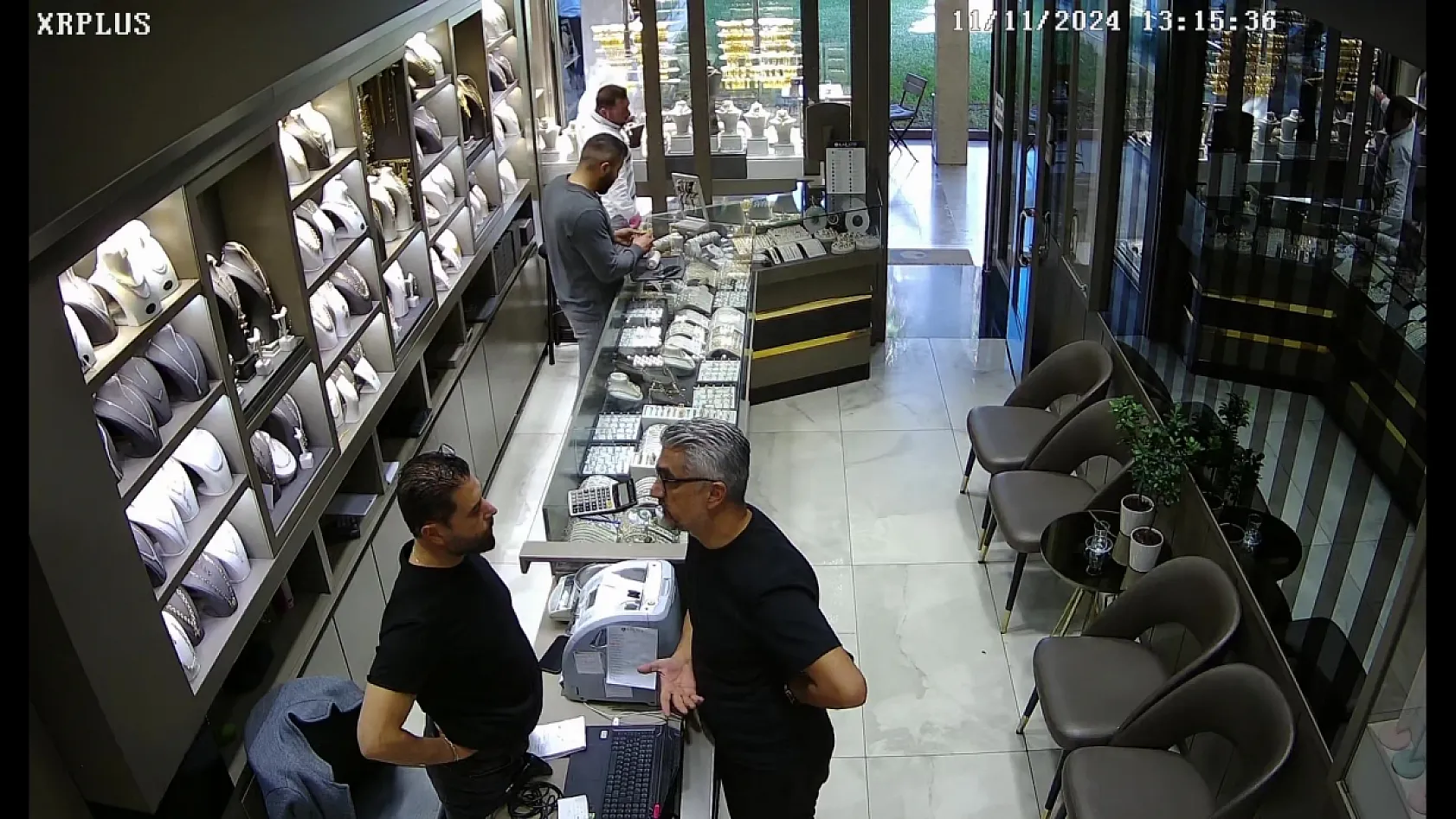 Çalıştığı kuyumcudan 3 kilo altın çaldı, 'Şeytana uydum' dedi