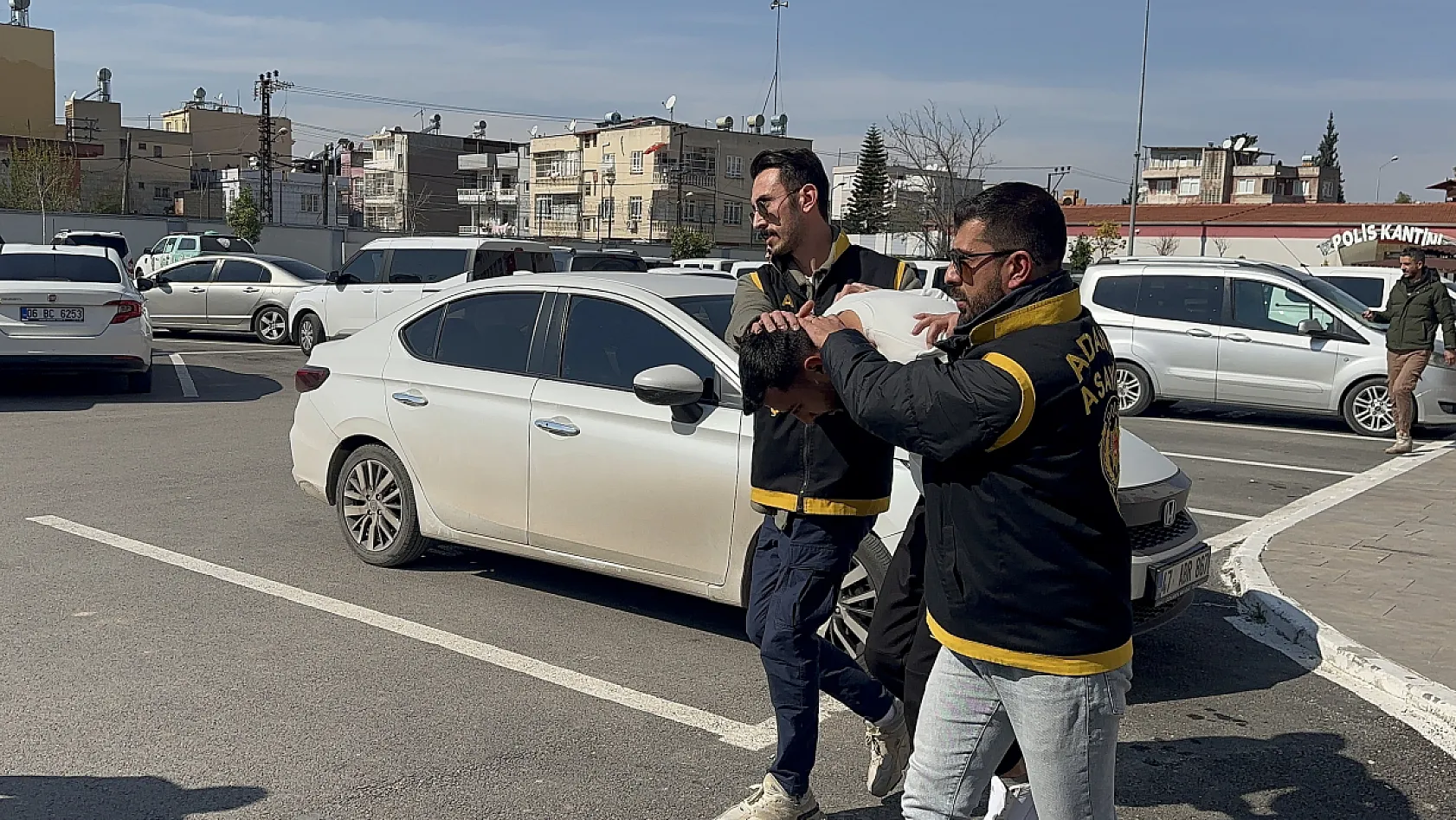 Berbere gidip öldürülmüştü, katili berber çıktı