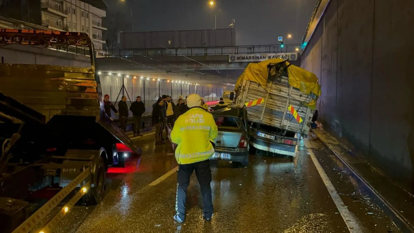 Alkollü sürücü alt geçitte facia yarattı! 1 ölü, 4 yaralı
