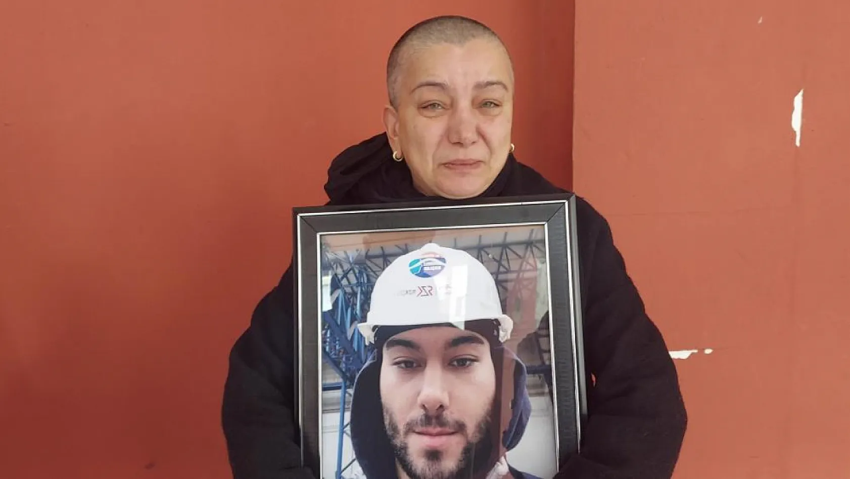 Tek çocuğunu kazada kaybeden acılı anne: 'Ağzımda diş, kafamda saç kalmadı'