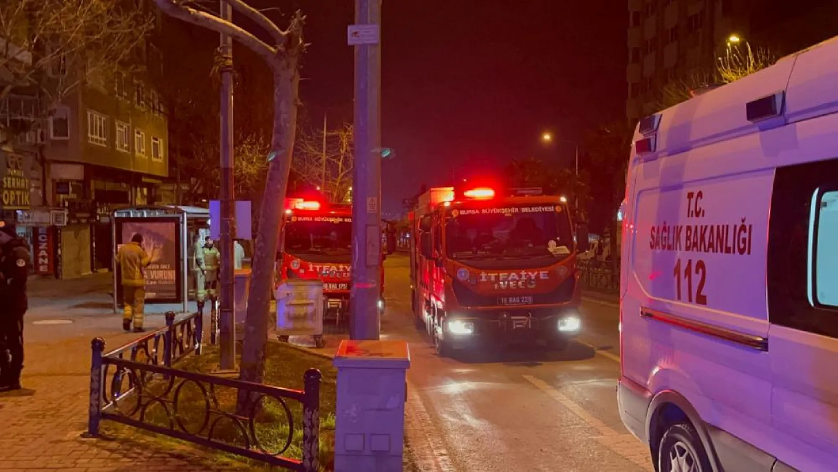 Yangın sonrası havalandırmak için girdikleri odada ceset buldular