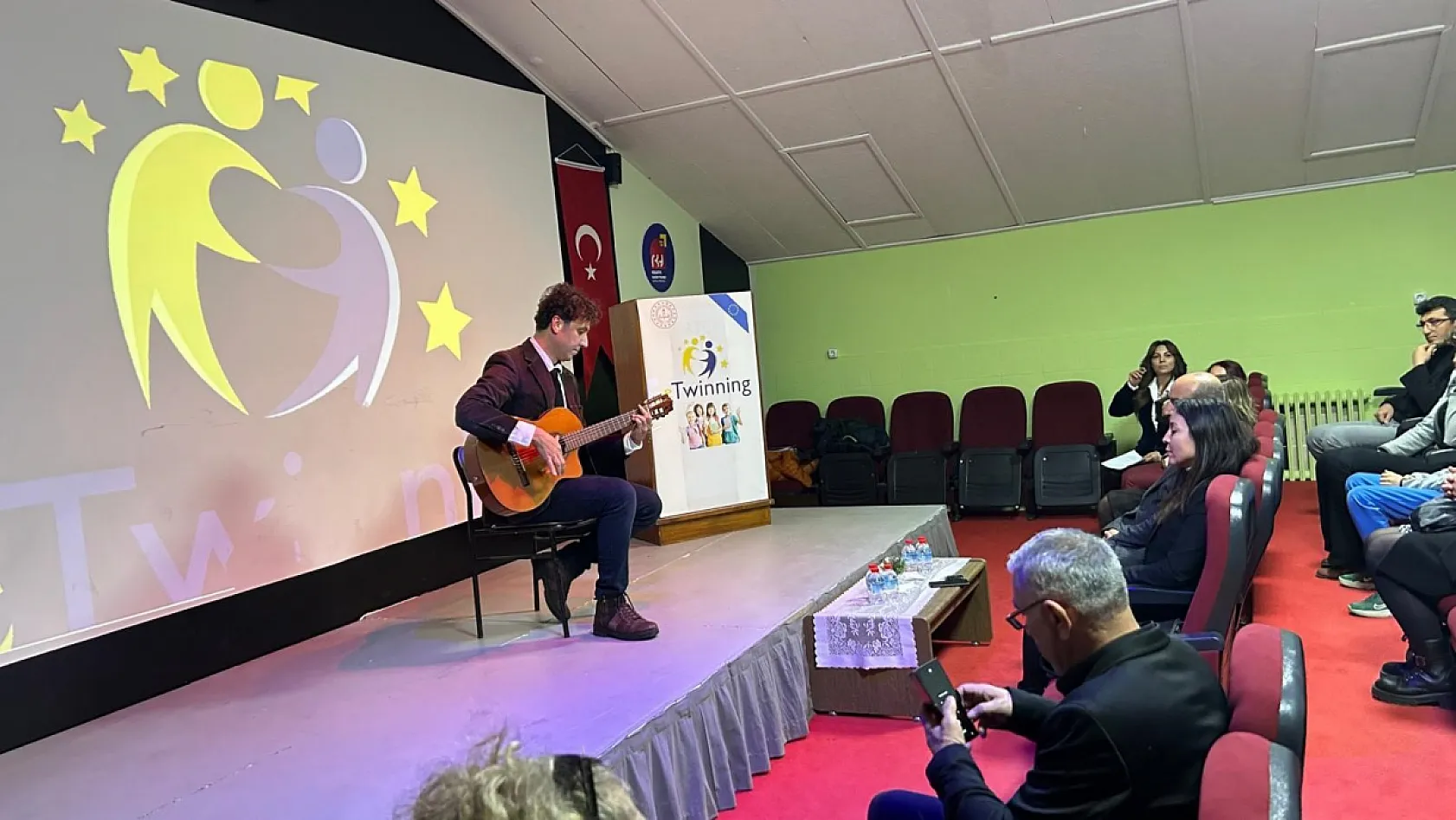 Datça'da başarılı öğretmenler ödüllendirildi