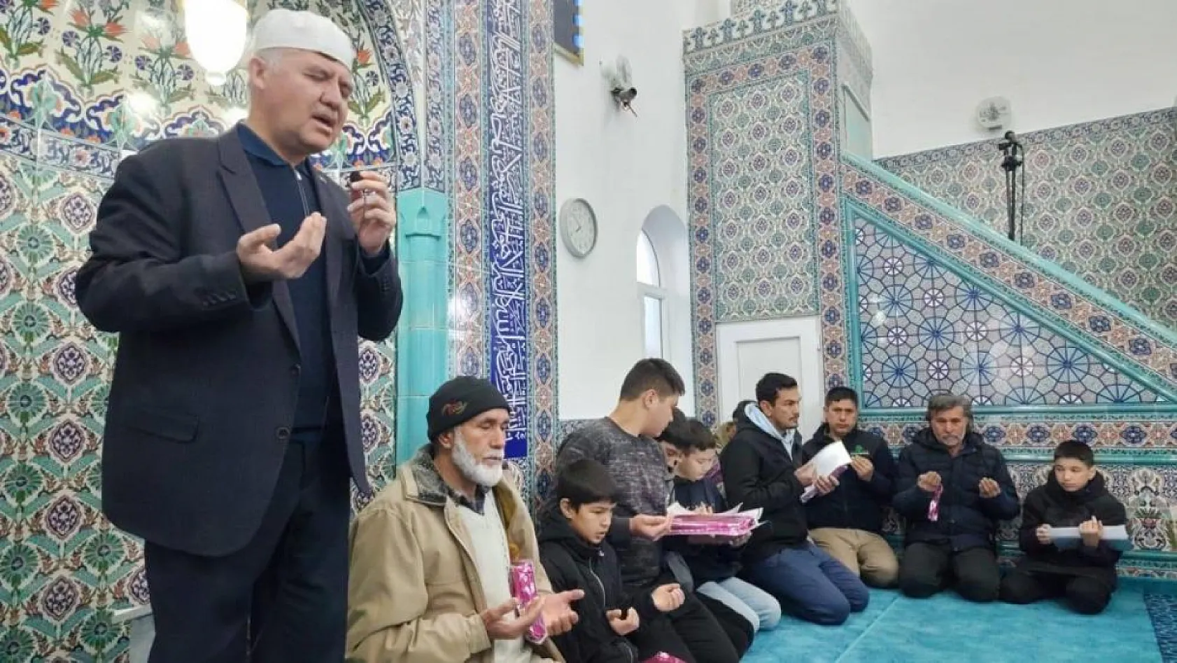 Köyceğiz'de camide öğrendiler, sabah namazı buluşmasında belge aldılar