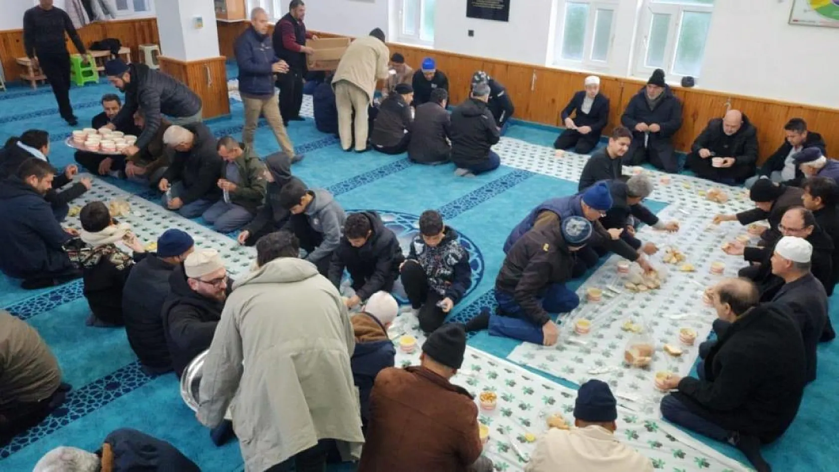 Köyceğiz'de camide öğrendiler, sabah namazı buluşmasında belge aldılar