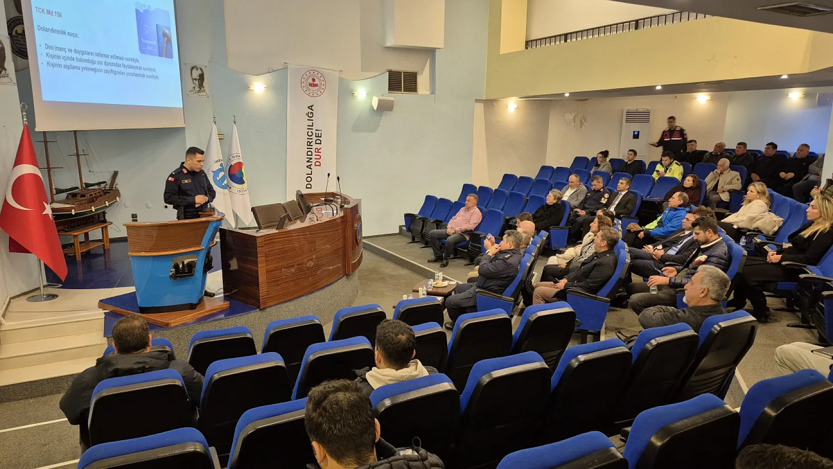 Jandarmadan dolandırıcılığa karşı seminer