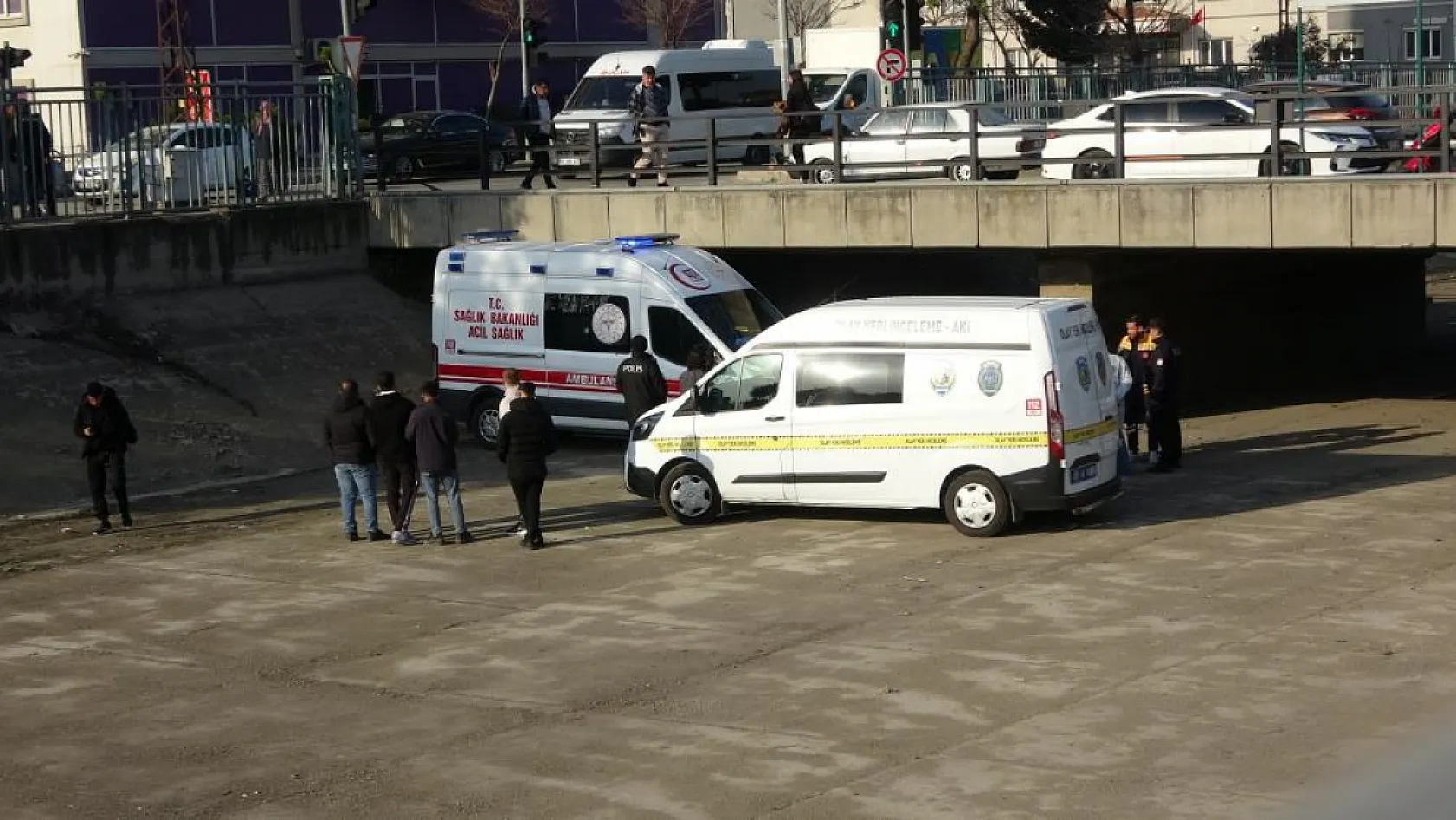 20 yaşındaki genç köprü altında ölü bulundu