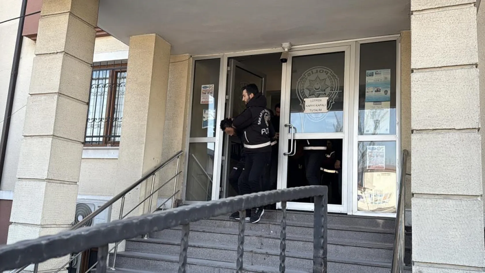 Balkondan düşen hamile kadın hayatını kaybetmişti: Irak uyruklu koca tutuklandı