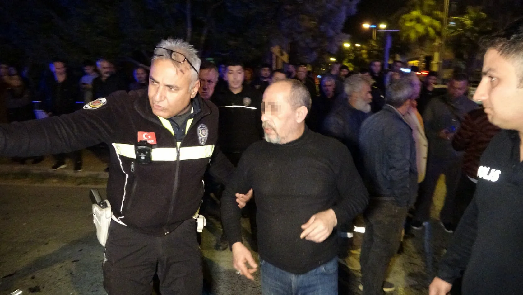 Ehliyetsiz sürücü dehşet saçtı: 4 yaralı