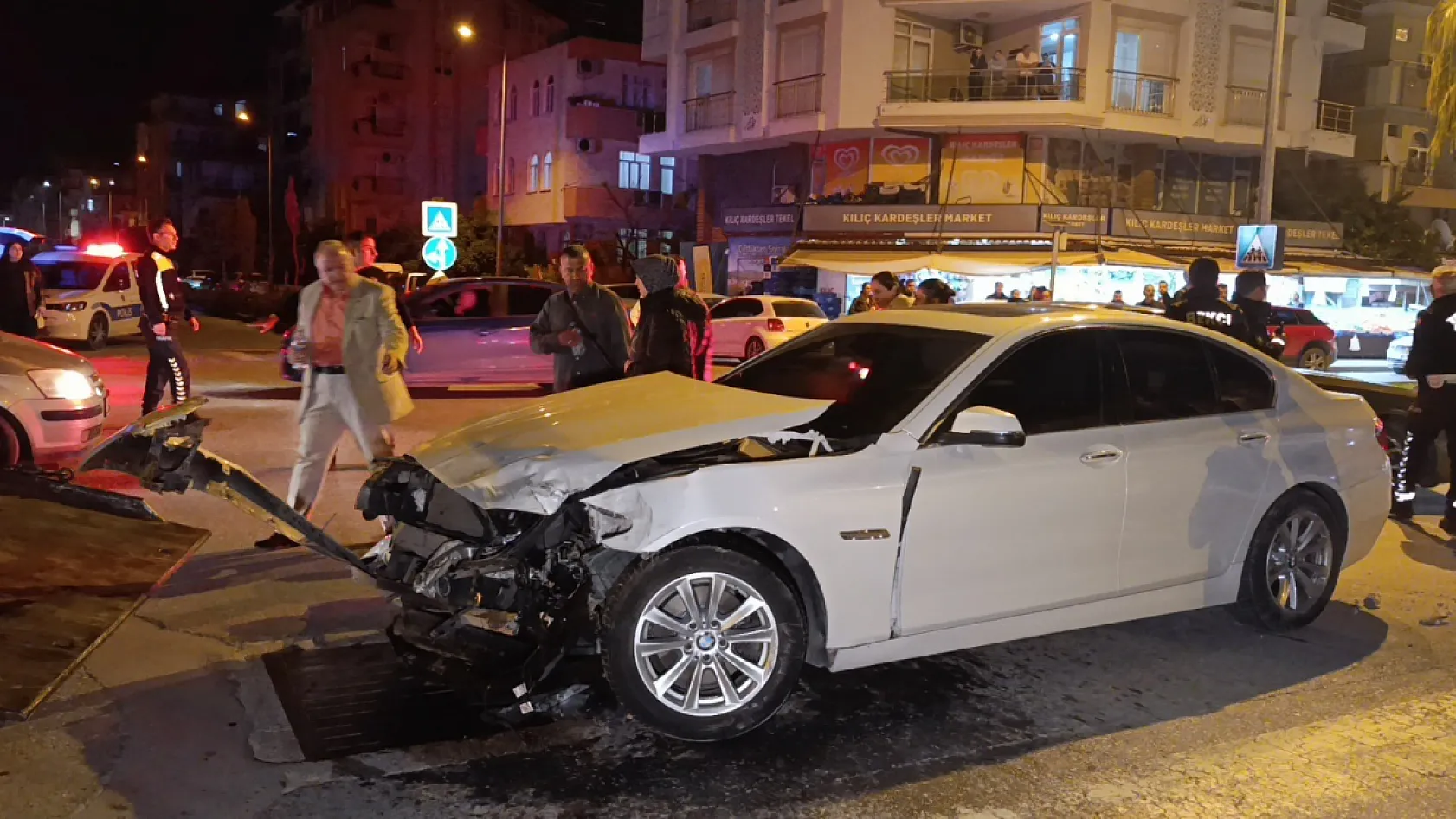 Ehliyetsiz sürücü dehşet saçtı: 4 yaralı