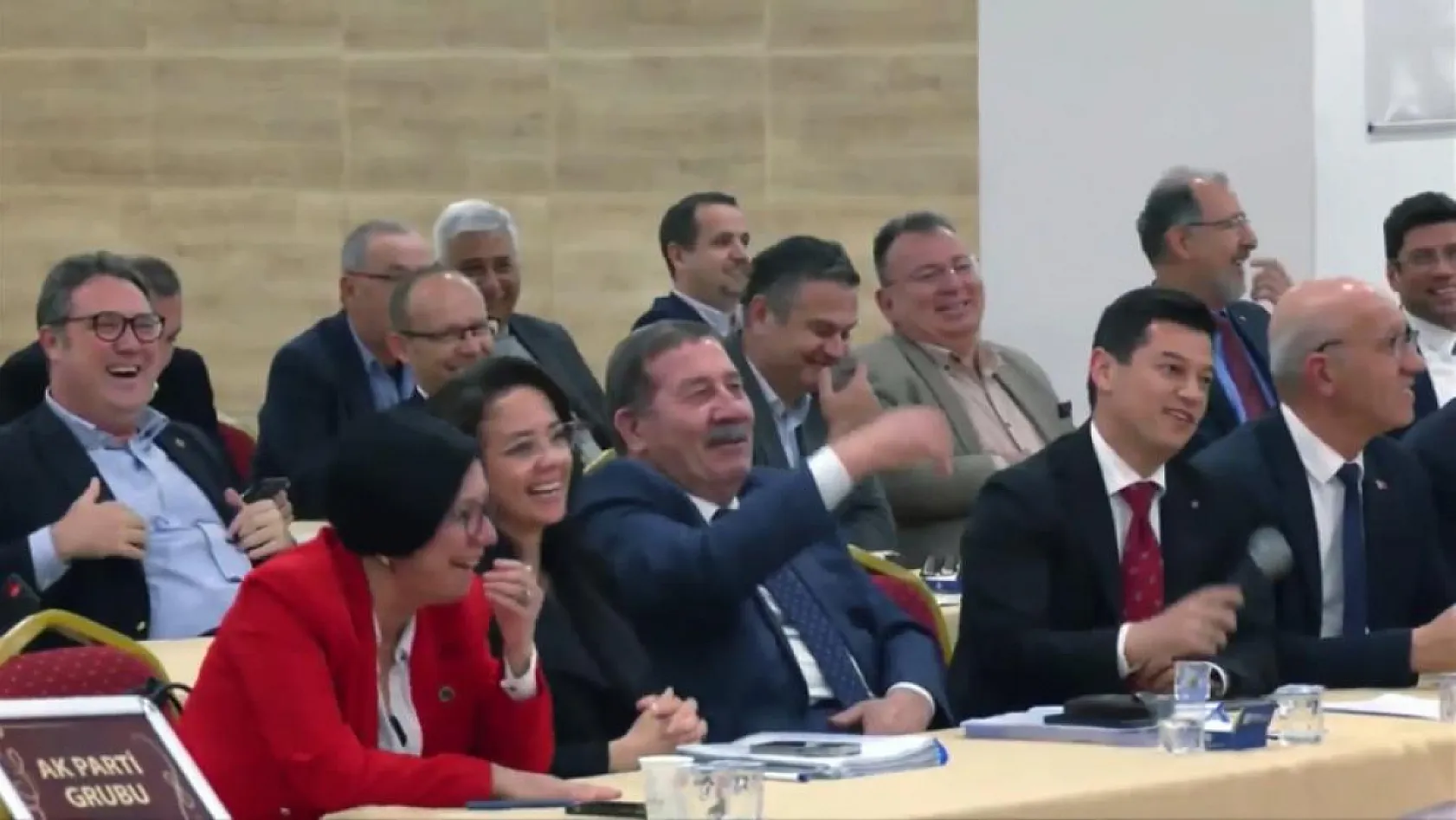 Muğla Büyükşehir Belediye Meclisinde güldüren 'Kız isteme' diyaloğu