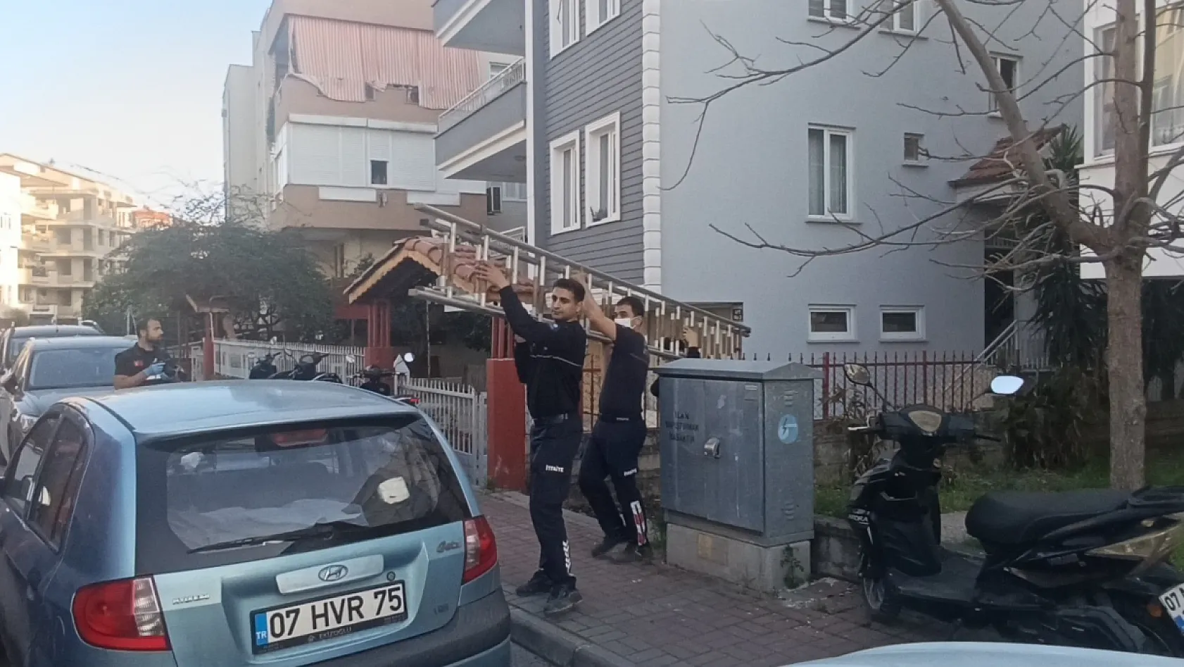 10 gündür haber alınamayan fotoğrafçı evinin balkonunda ölü bulundu