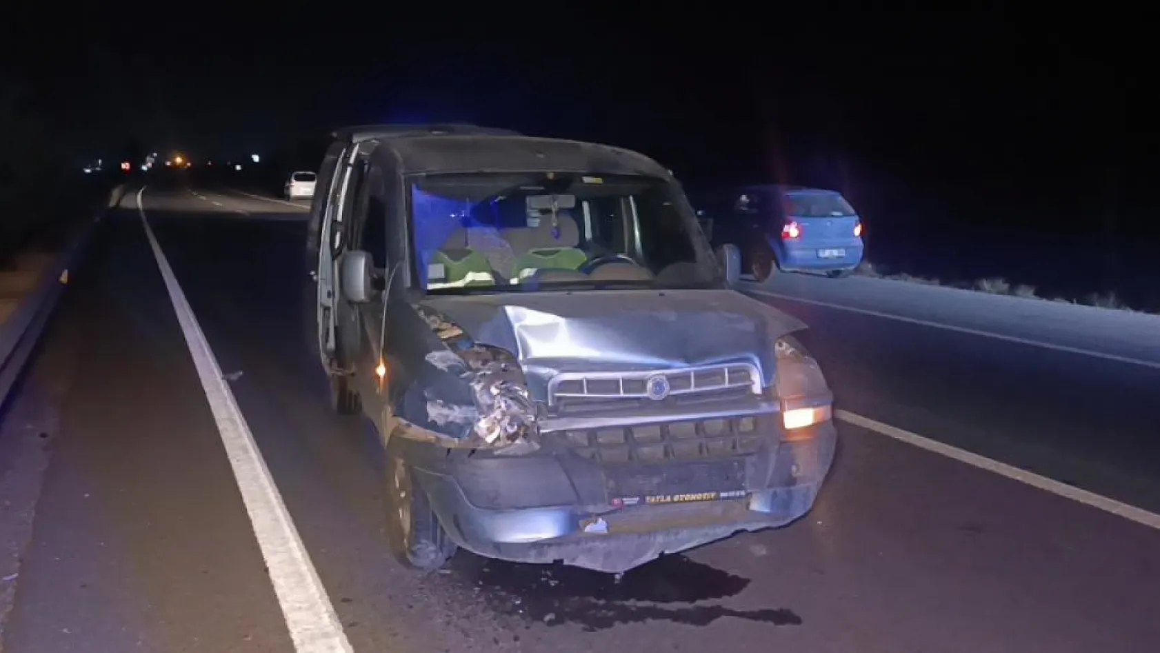 Kaza yapan araca yardım için durdu, arkadan motosiklet çarptı: 5 yaralı