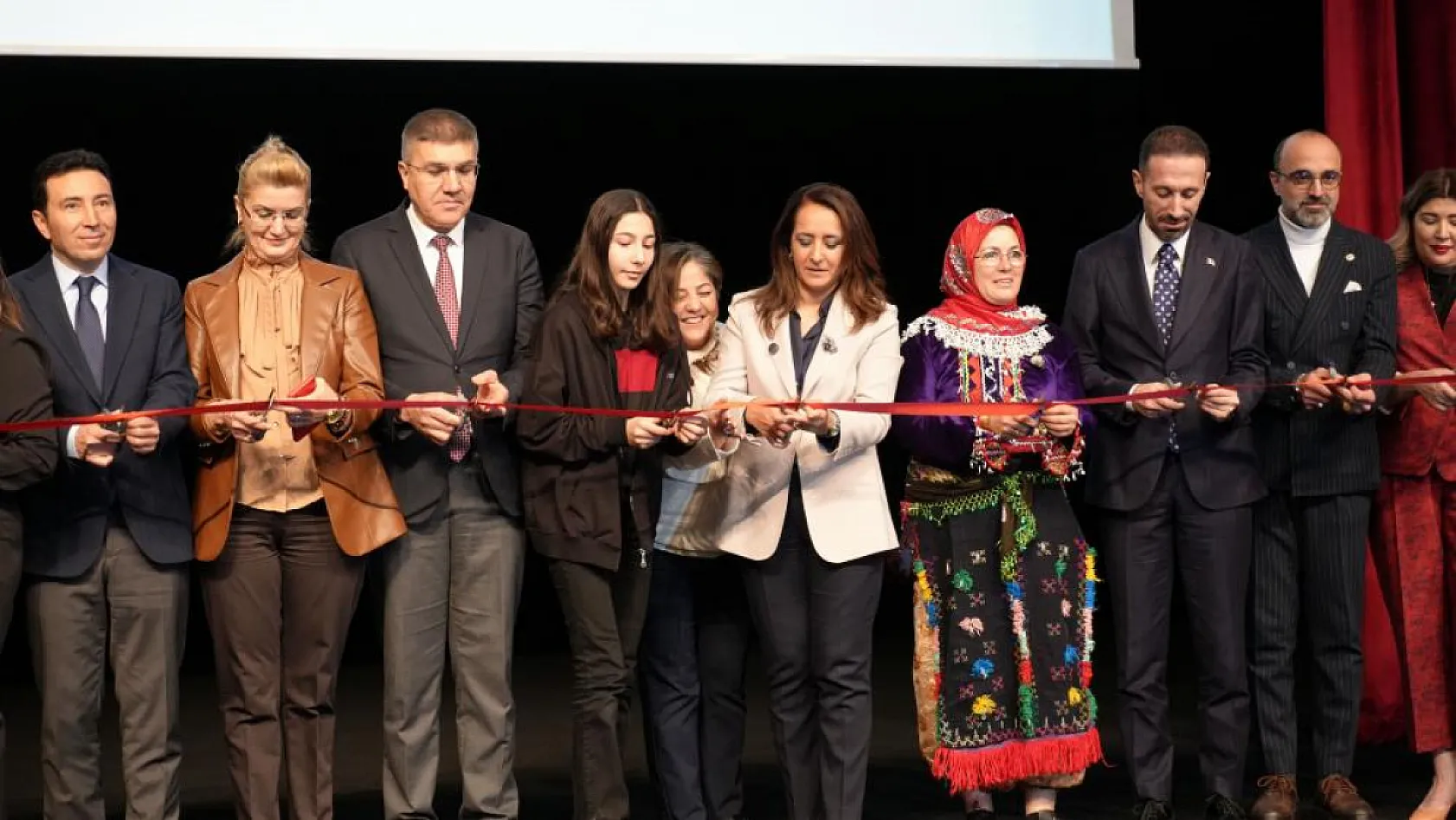 Burdur Geleneksel El Sanatları Festivali başladı