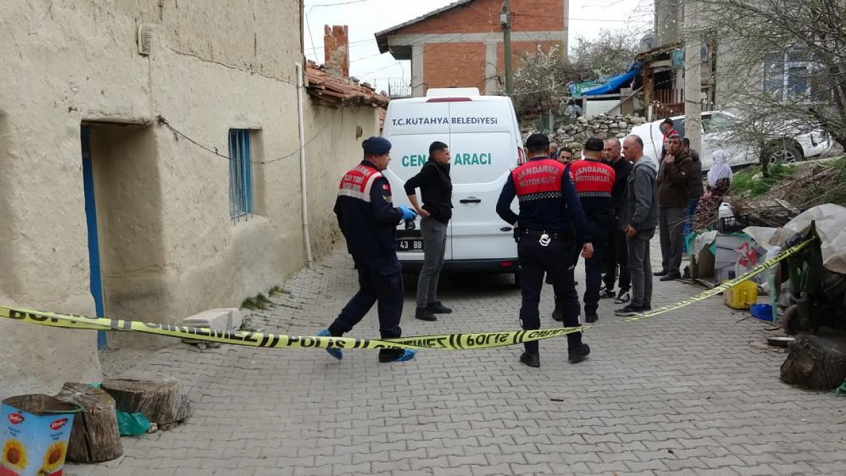 İki cinayet birden! Eşini ve sevgilisini pompalı tüfekle katletti