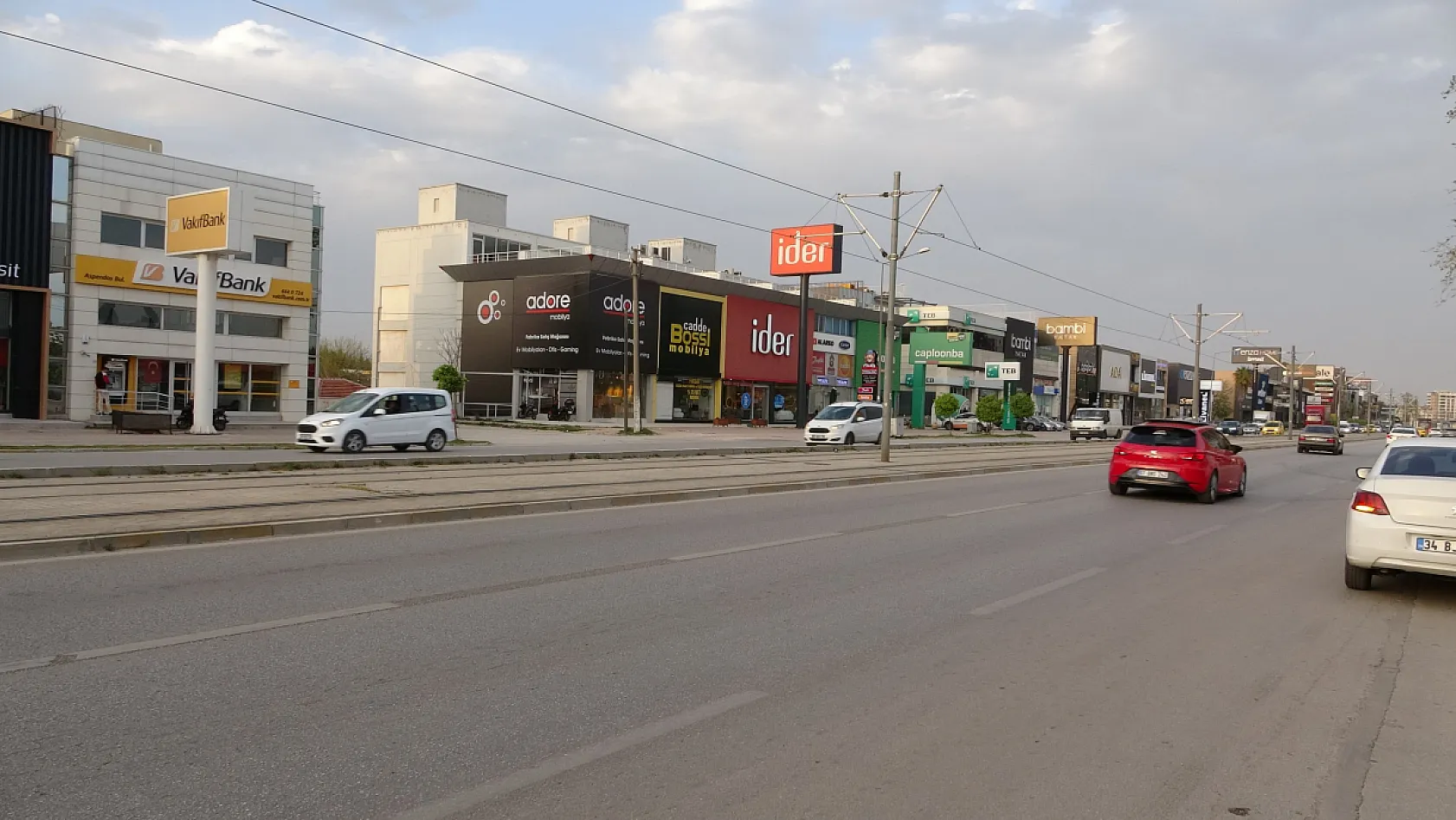 Emekli maaşını çekti, karşıya geçerken canından oldu