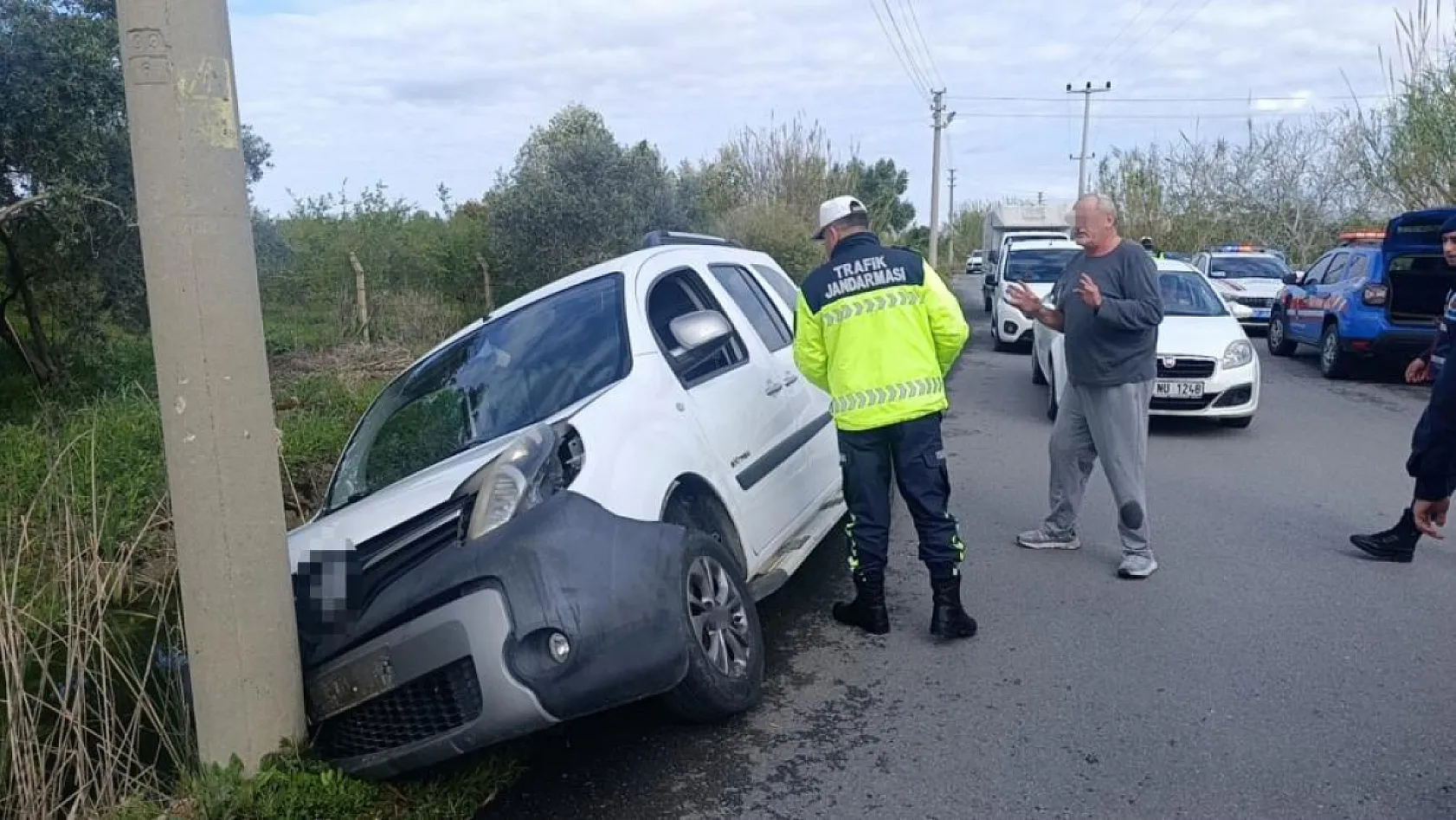 Kaza yapan alkollü sürücü hakaret ve küfür yağdırdı