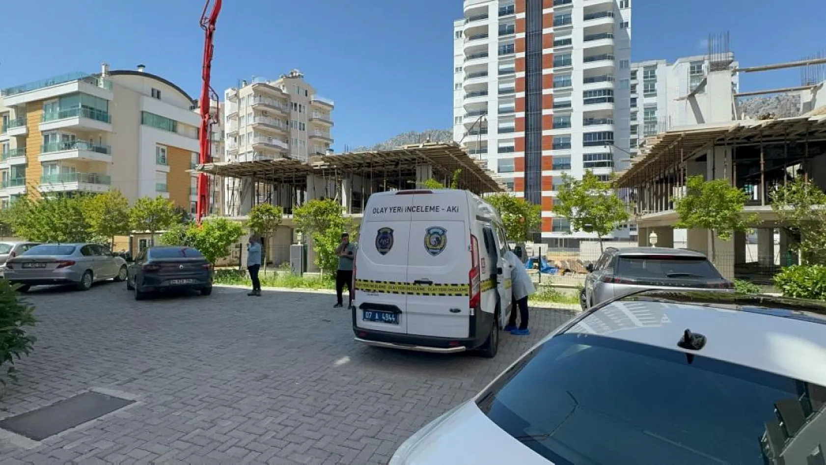 Genç kadın evinde ölü bulundu: Vücudundaki morluklar şüpheye neden oldu