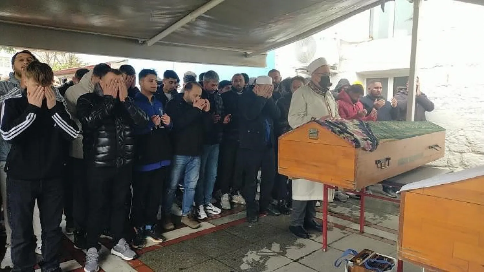 Öldürülen 15 yaşındaki genç kızın katil zanlısı, cinayeti günler öncesinden arkadaş grubunda paylaştı