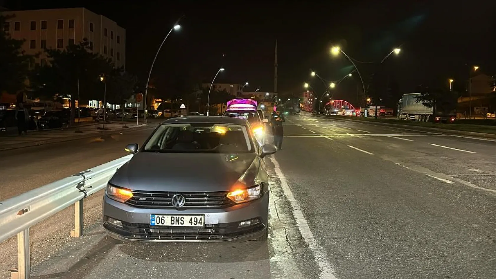 Feci kaza! Karşıya geçmeye çalışırken canından oldu