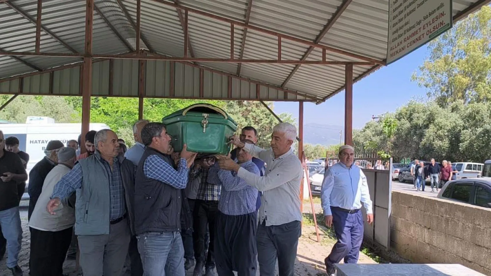 Kan donduran cinayet: Tartıştığı eşini baltayla öldürdü