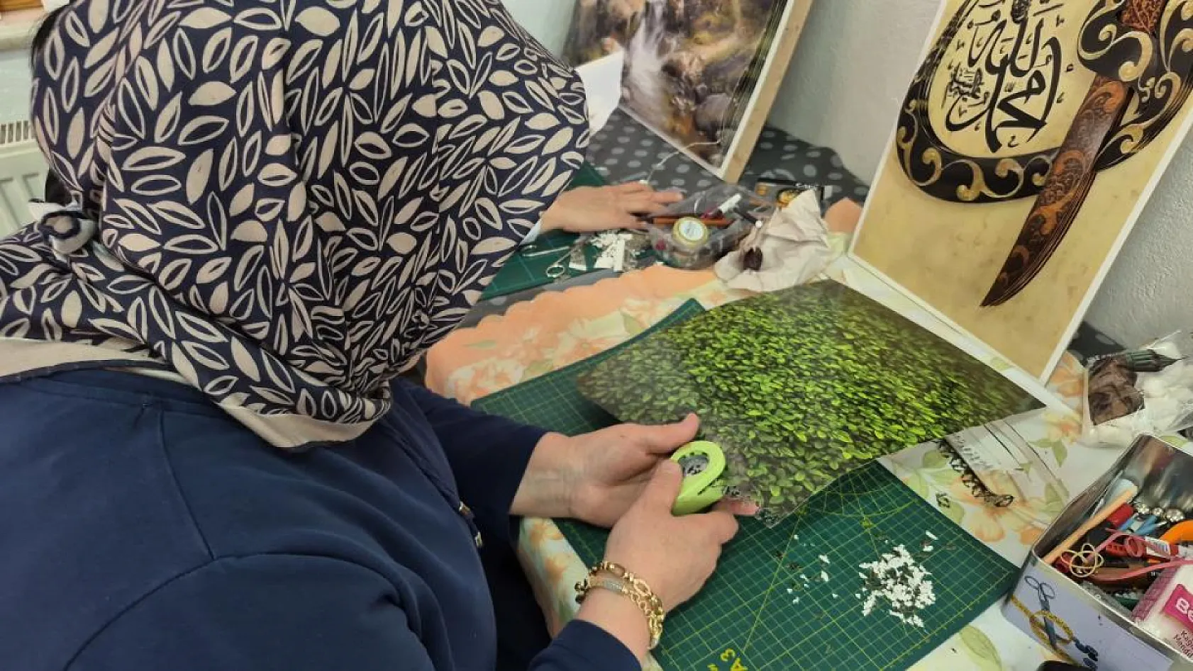 Rölyef, ev hanımlarının ve emeklilerin yeni tutkusu oldu