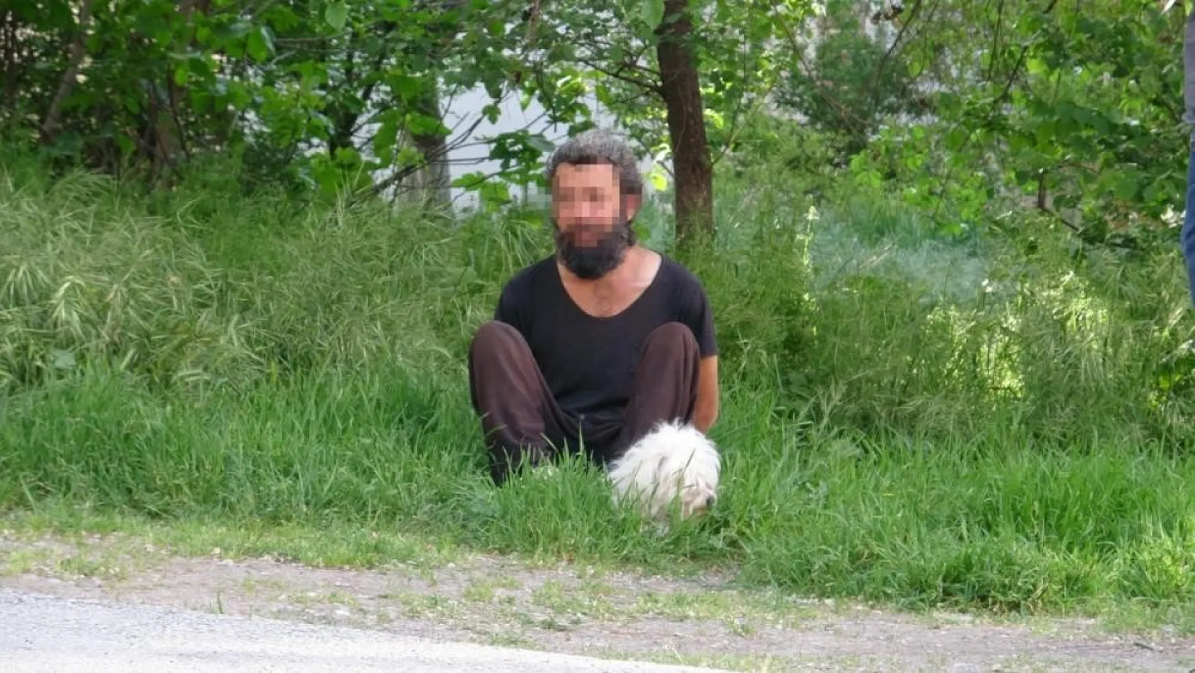 Annesinin cesediyle 2 hafta yaşadı, tutuklandı