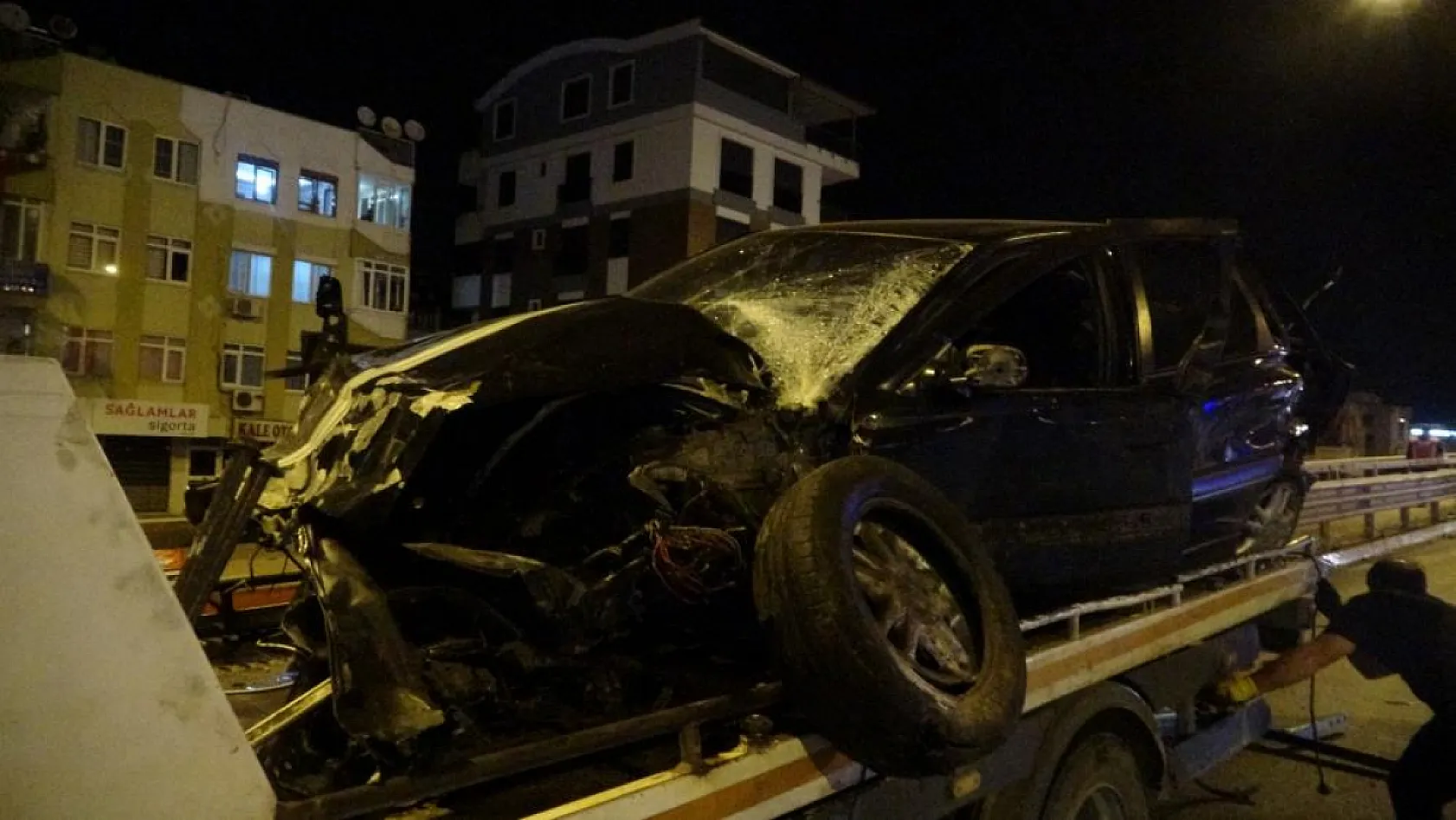 Genç sürücü takla attı, hayatını kaybetti! Ailesi kornealarını bağışladı
