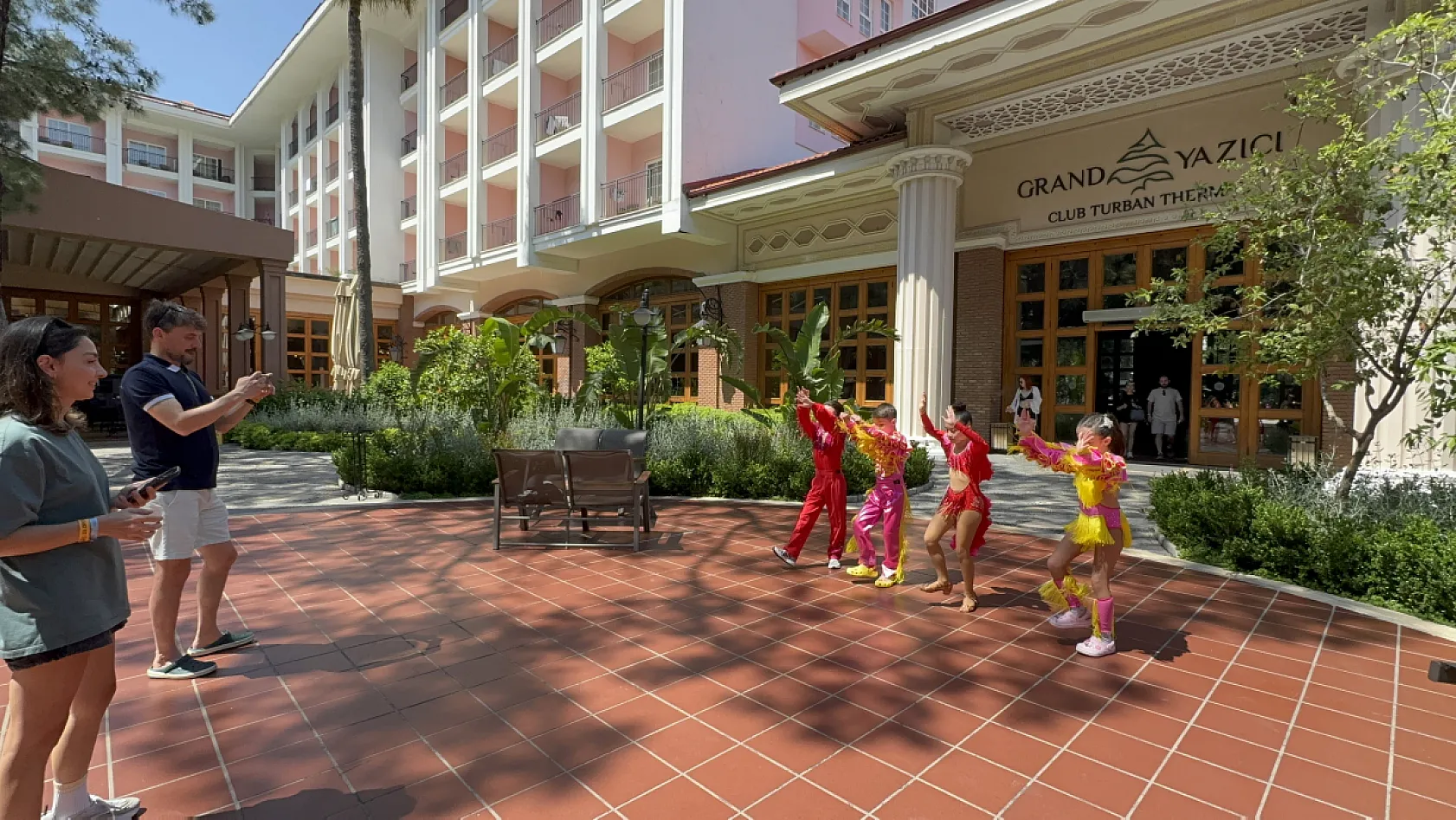 Marmaris'te salsa rüzgarı