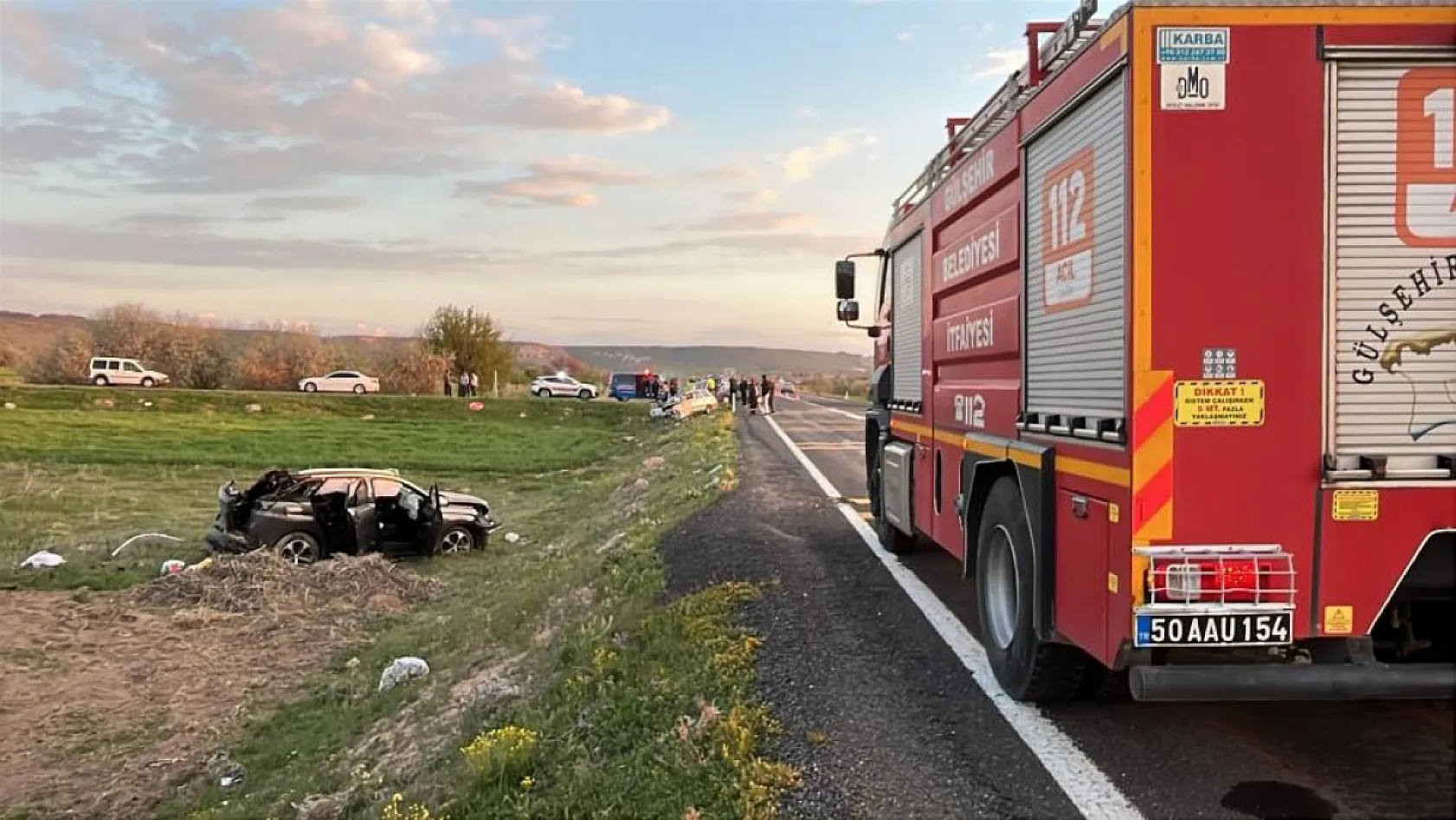 Kavşakta bekleyen aracı sollarken kaza yaptı: 1 ölü, 3 yaralı