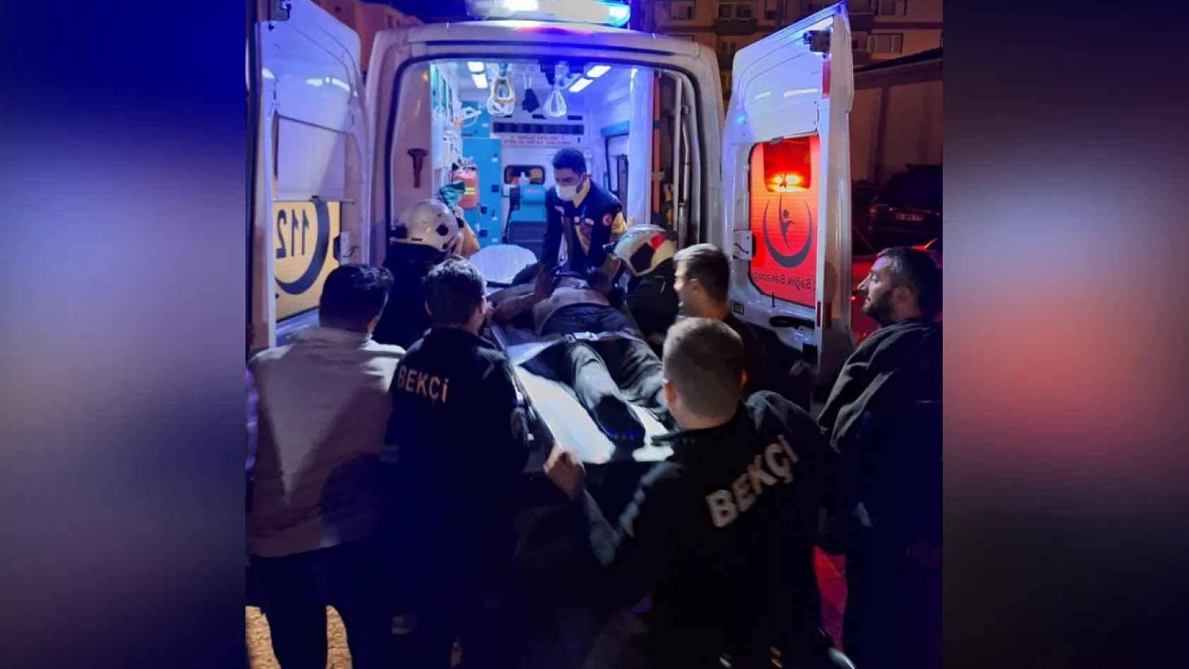 Çöp evde yangın: Karı-koca öldü, oğulları ağır yaralı