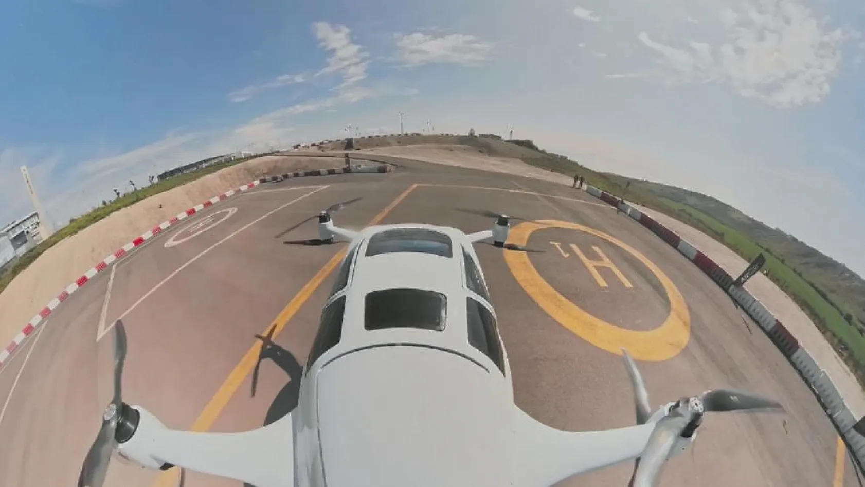 Türkiye'nin uçan otomobili havalandı: İnsanlı uçuşlar başladı