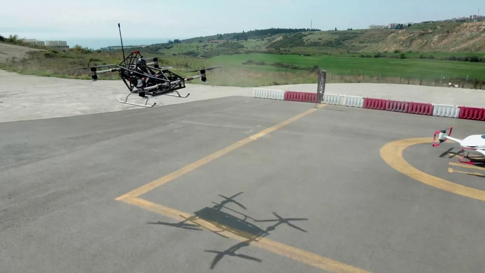 Türkiye'nin uçan otomobili havalandı: İnsanlı uçuşlar başladı