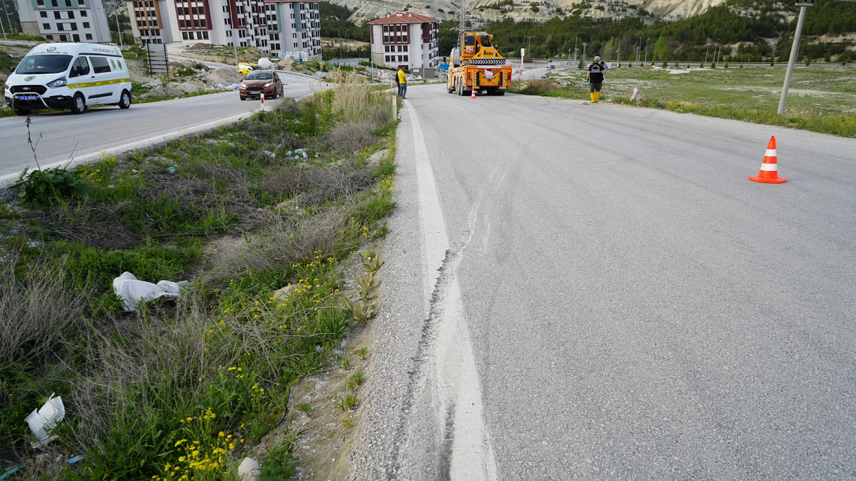 Traktör şarampole devrildi: 1 ölü