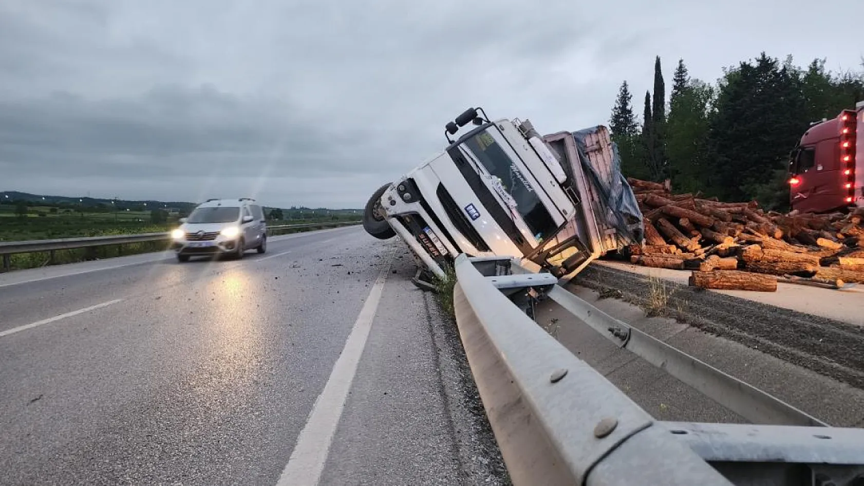 Feci trafik kazası: 3 yaralı