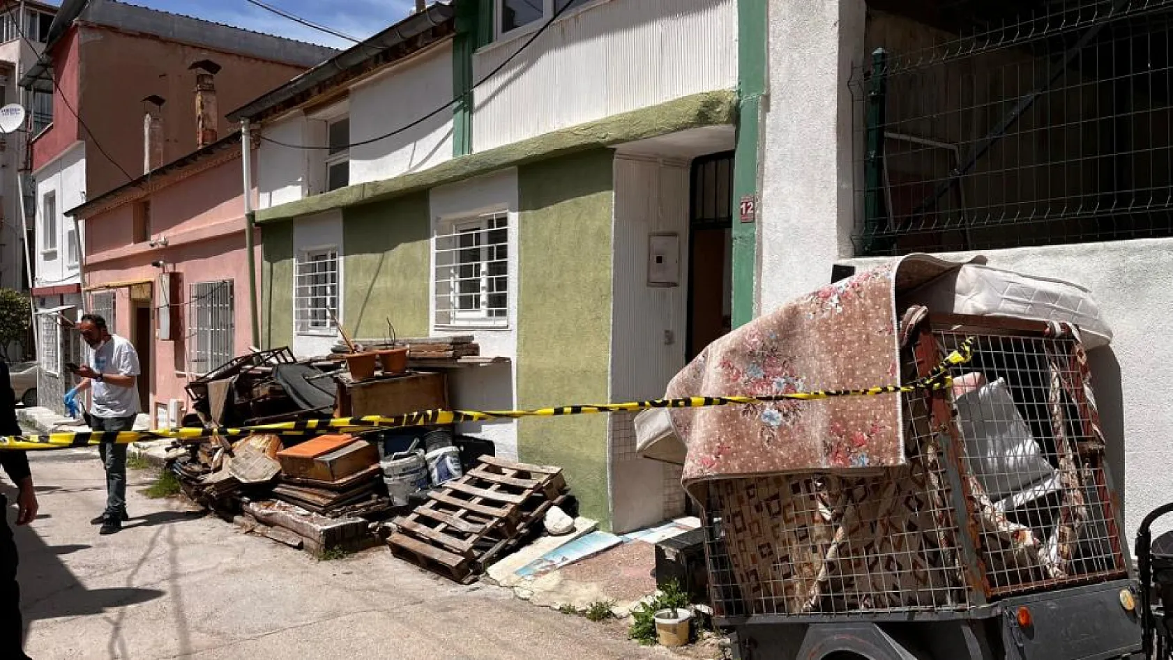 Evinden kötü koku geldi, 15 gün sonra ölü bulundu