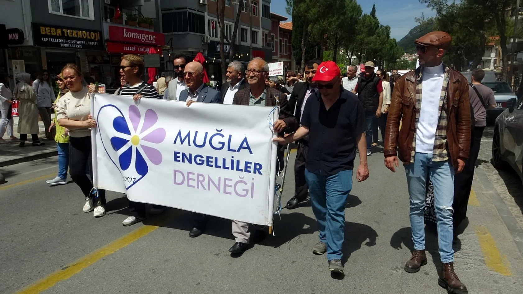 Muğla'da 10-16 Mayıs Engelliler Haftası etkinlikleri yürüyüşle başladı