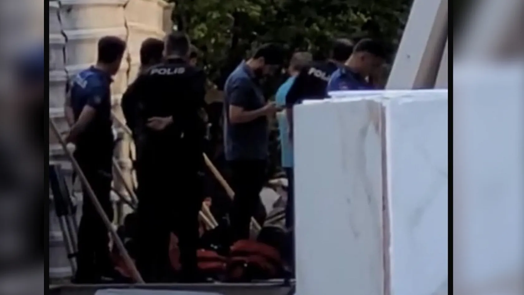 Artezyen kuyusuna düşen hurdacı hayatını kaybetti