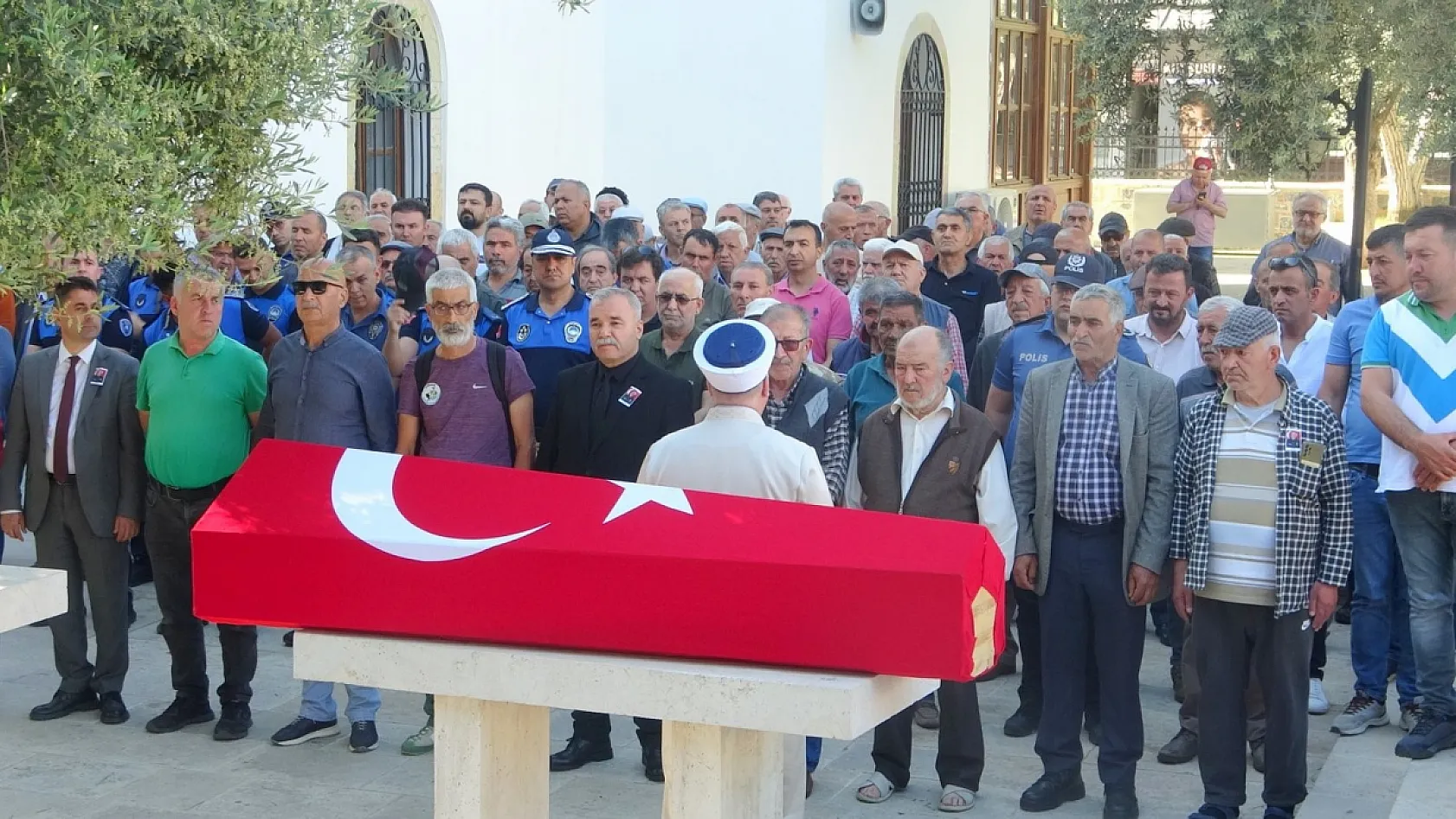 Hayatını kaybeden polis memuru Muğla'da son yolculuğuna uğurlandı
