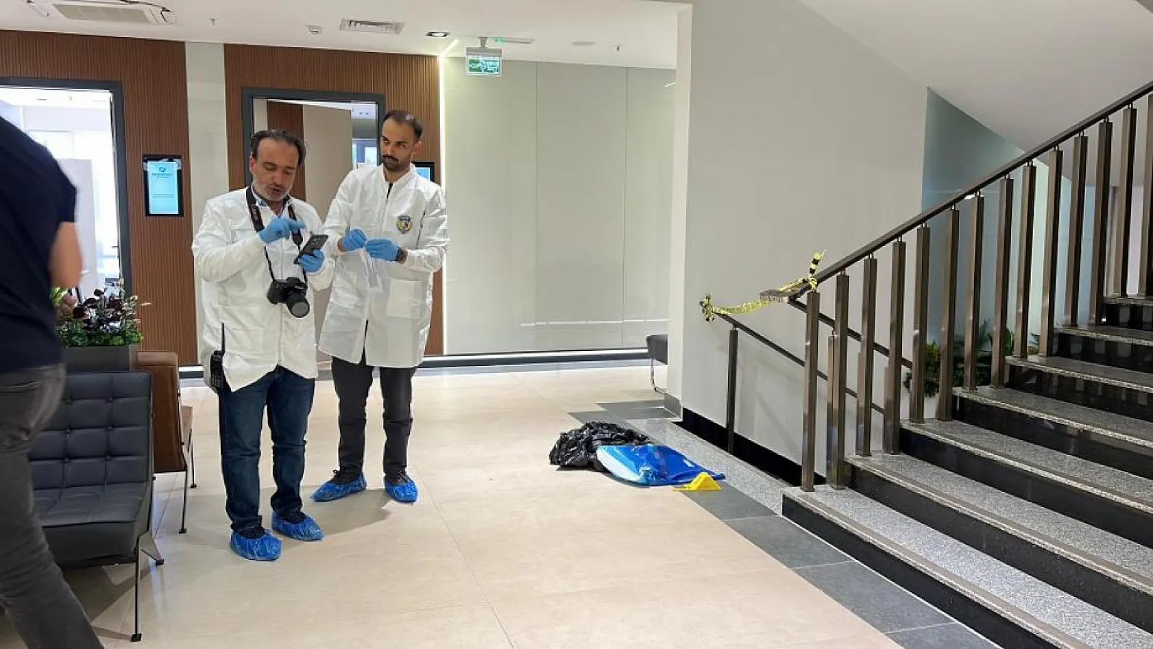 Hastanede eski eş dehşeti: Ayrıldığı tıbbi sekreter karısını öldürdü