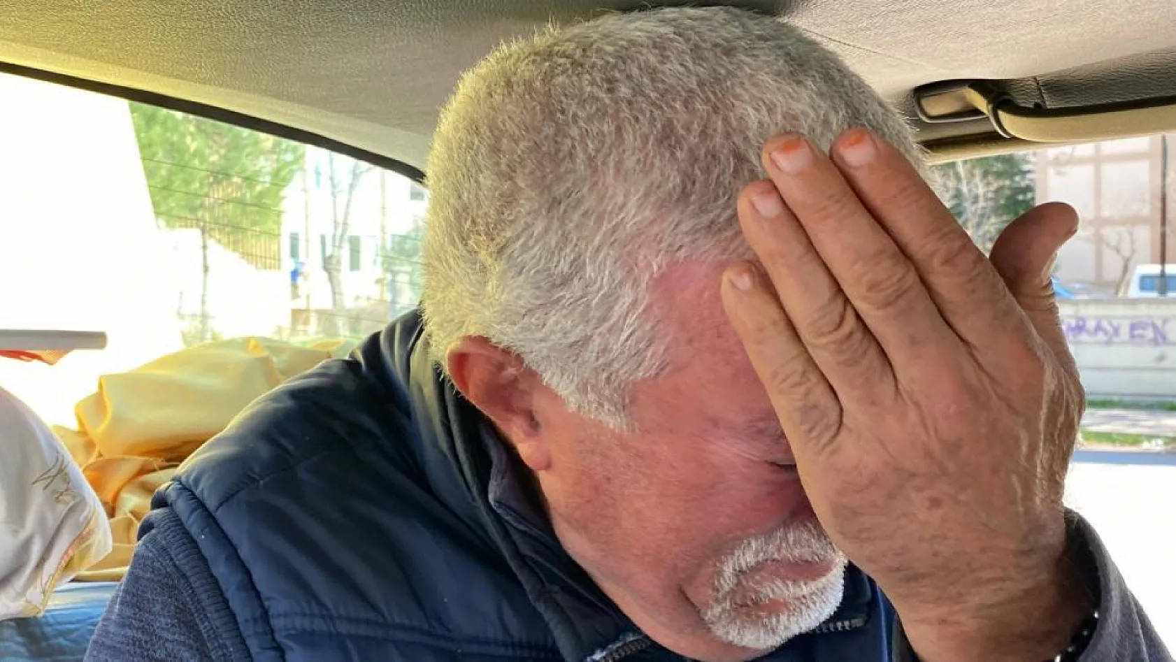 Hakkında uzaklaştırma kararı bulunan adam, barışma çağrısıyla gittiği evde eşi tarafından defalarca bıçaklandı