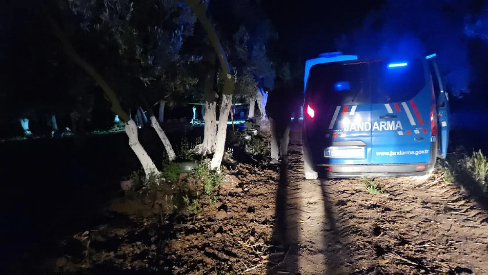 Çiftlikte vahşet!  25 yaşındaki genç baltayla katledildi