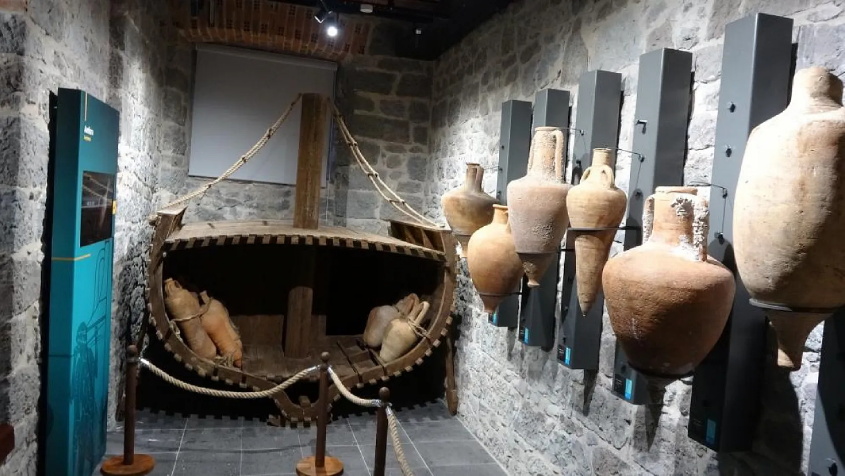 Bu müzede 10 bin yıl öncesine ait insan izleri sergileniyor