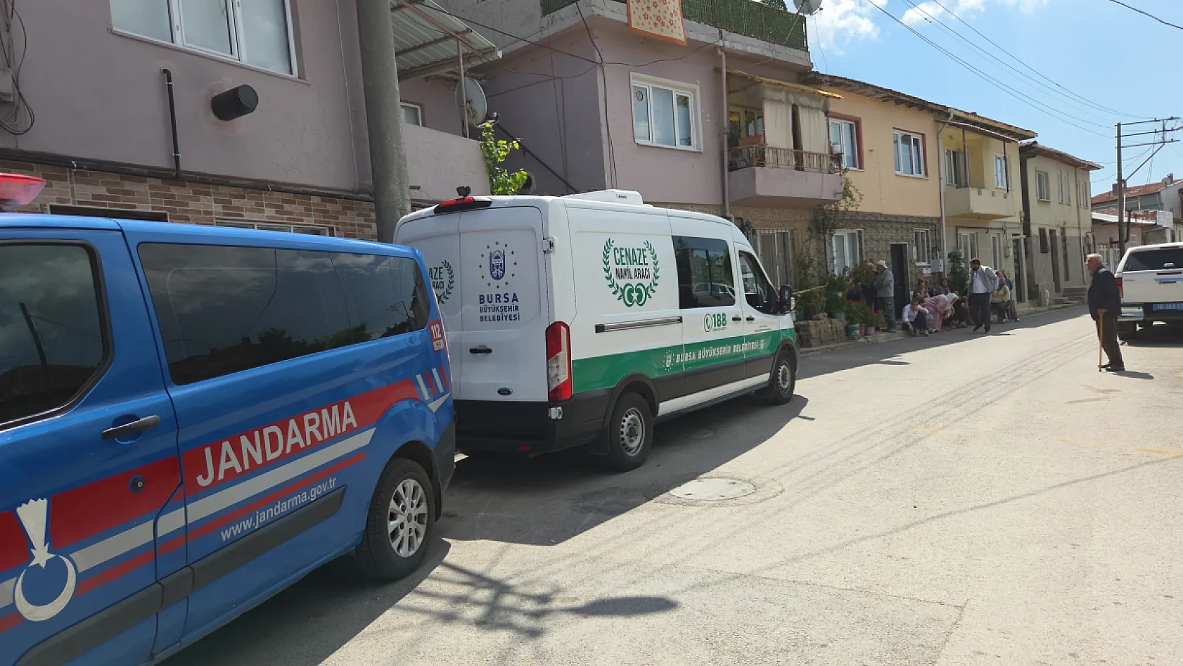Üniversiteli genç evinde ölü bulundu