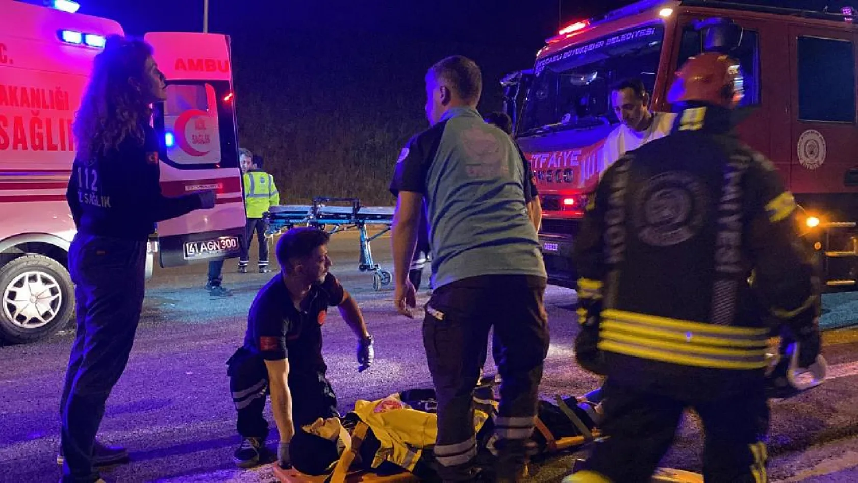 Otoyolda can pazarı: 4'ü çocuk 12 kişi yaralandı