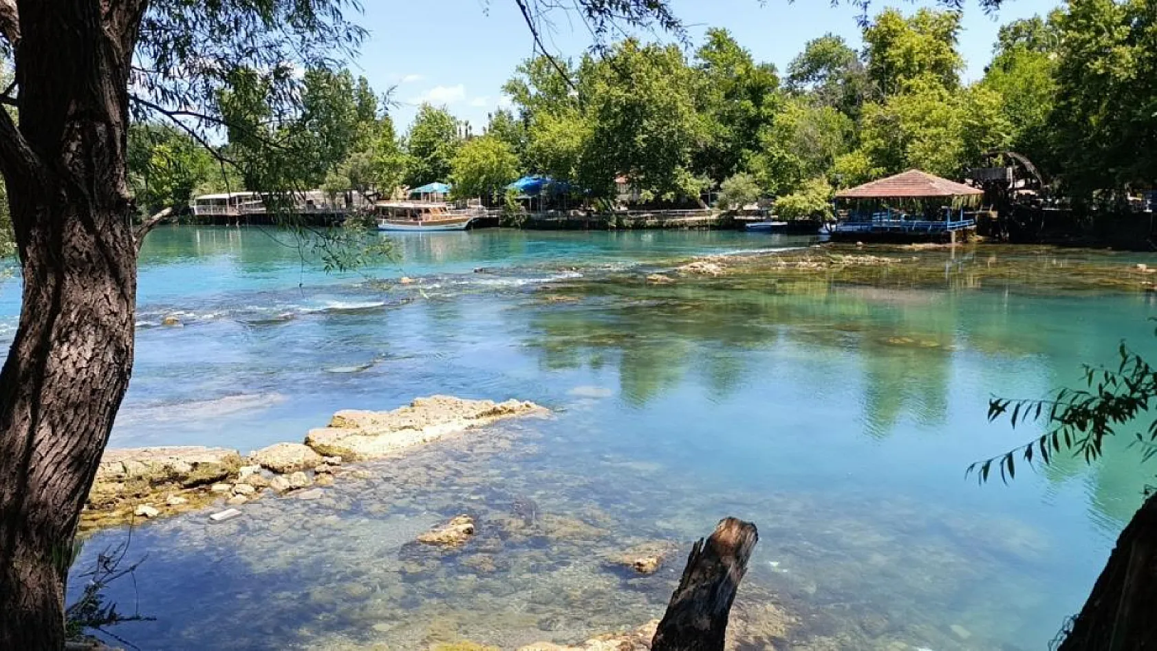 Manavgat Şelalesi'ndeki şok görüntüler! Sular çekildi, kayalar ortaya çıktı