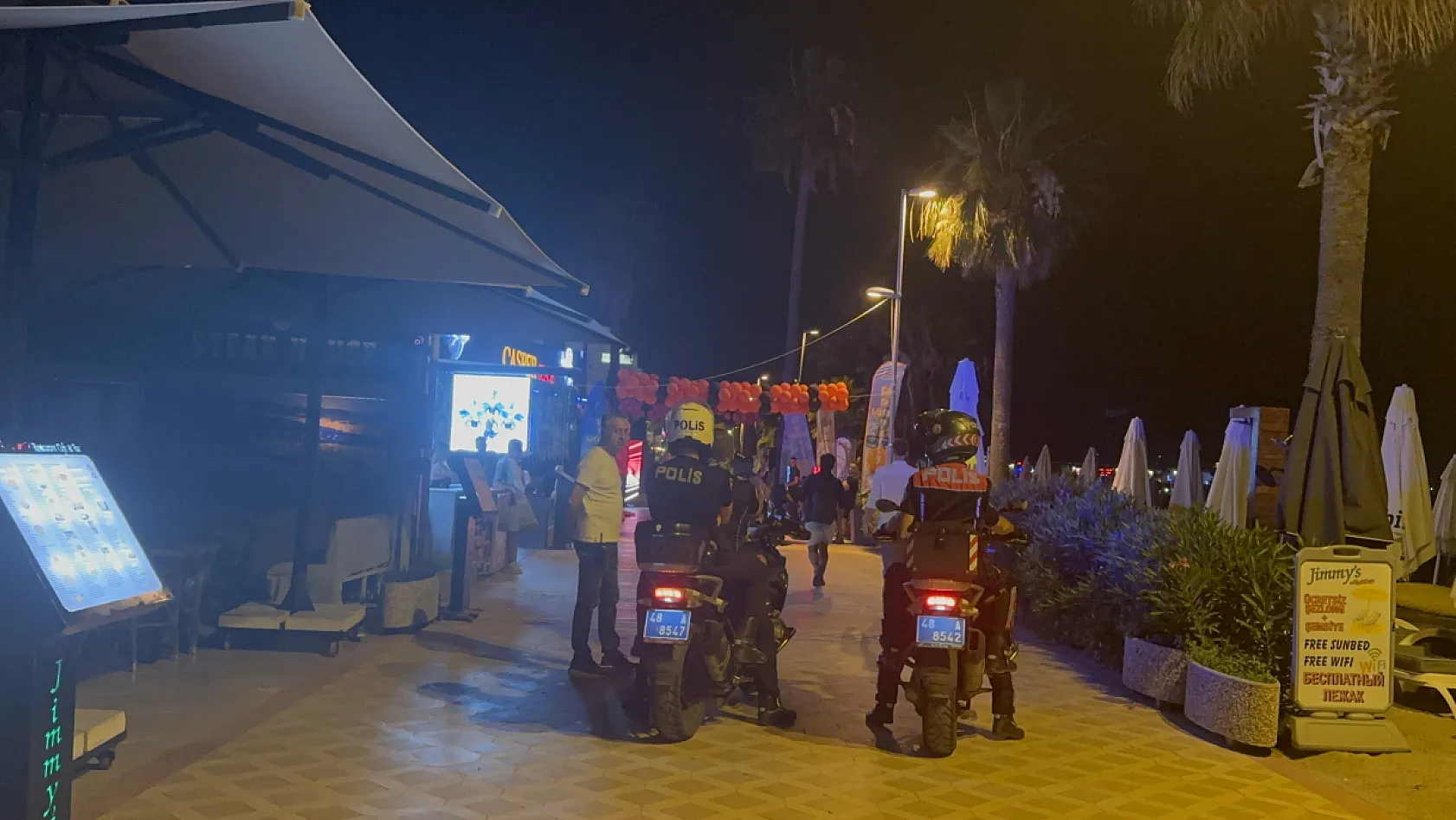 Marmaris'te meşale şovlu eğlencelere emniyetten denetim