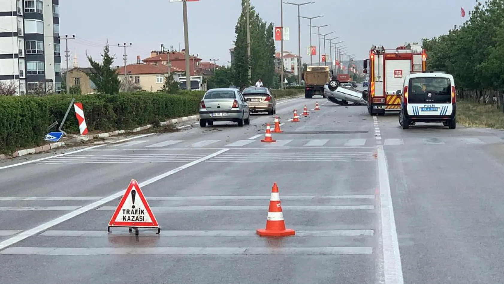 Aile yolculuğu kabusa döndü: 2'si çocuk 4 yaralı